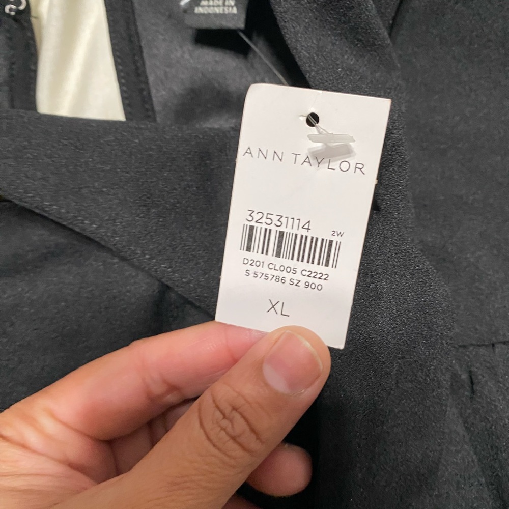 Ann tylor top for women brand new with tag . Offer will be accepted